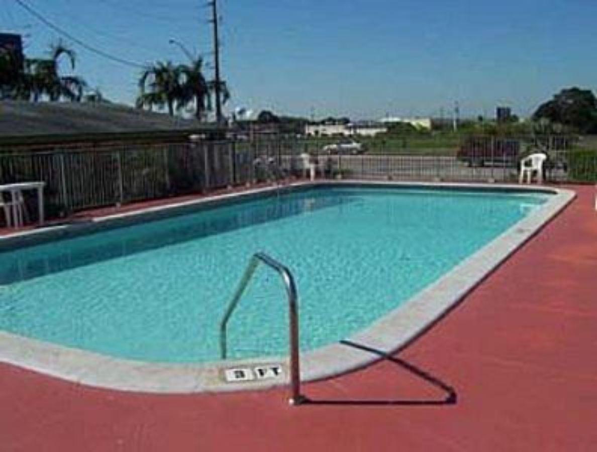 Econo Lodge Inn & Suites Florida City Exteriér fotografie