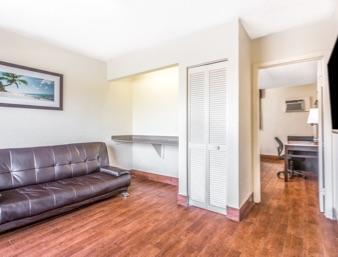 Econo Lodge Inn & Suites Florida City Pokoj fotografie