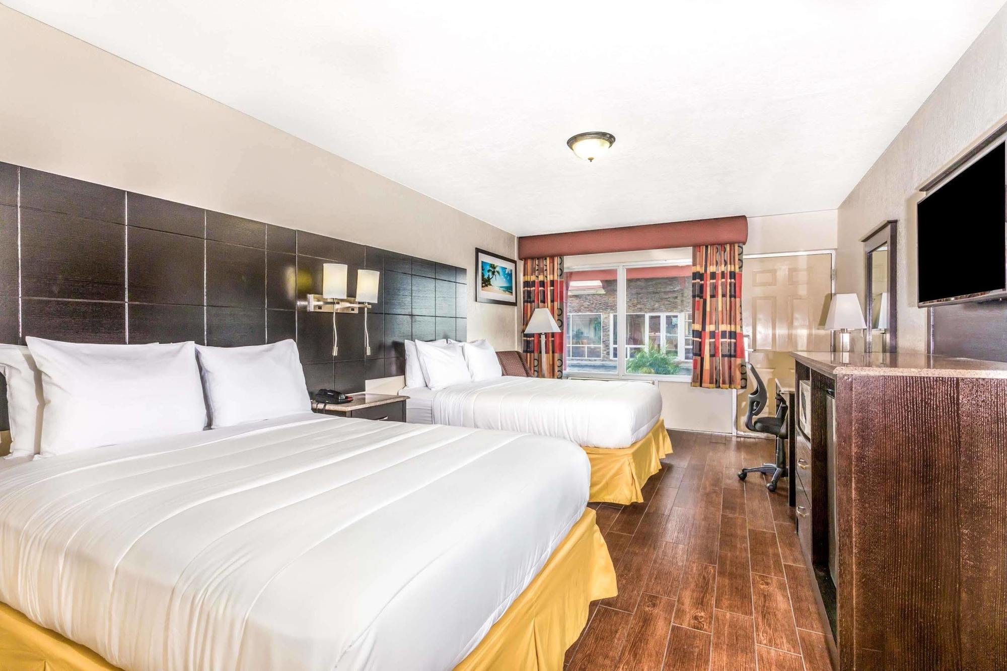 Econo Lodge Inn & Suites Florida City Exteriér fotografie
